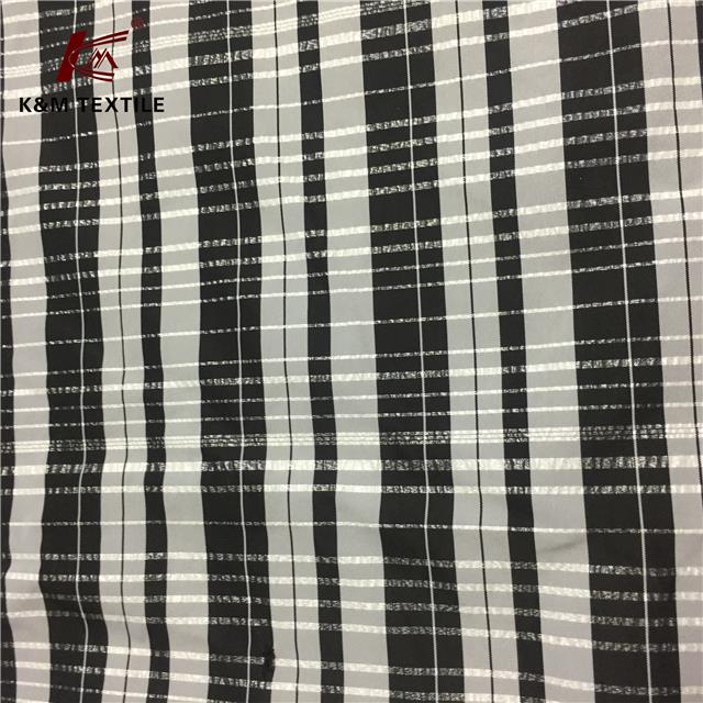 %100 Polyester Kare Desenli İplik Boyalı Hafızalı Kumaş
